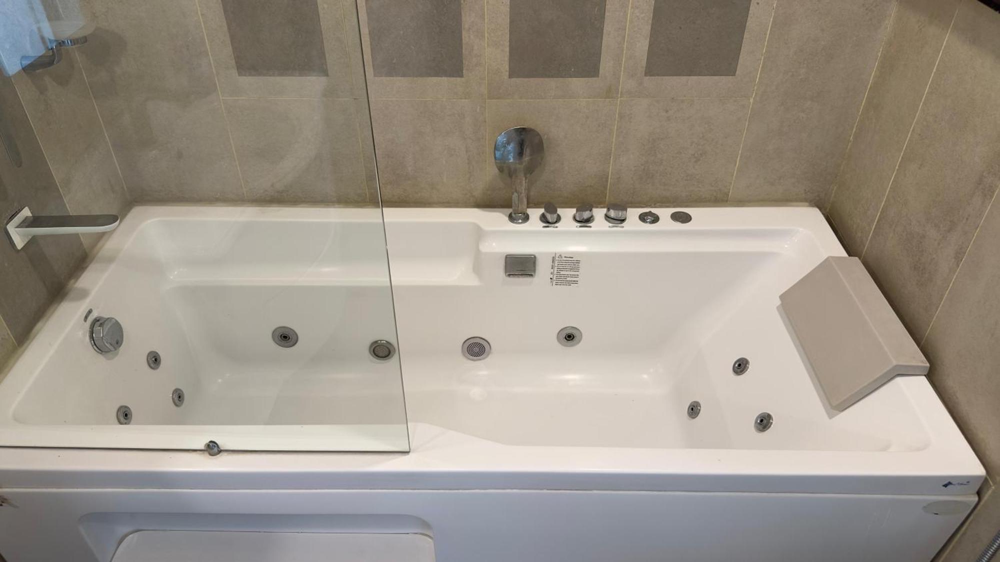 Centaurus Apartments Iszlámábád Kültér fotó