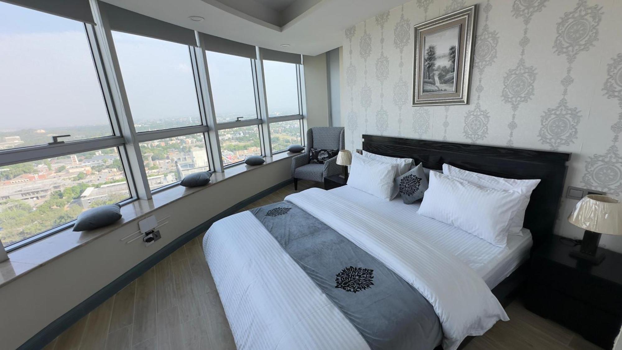 Centaurus Apartments Iszlámábád Kültér fotó