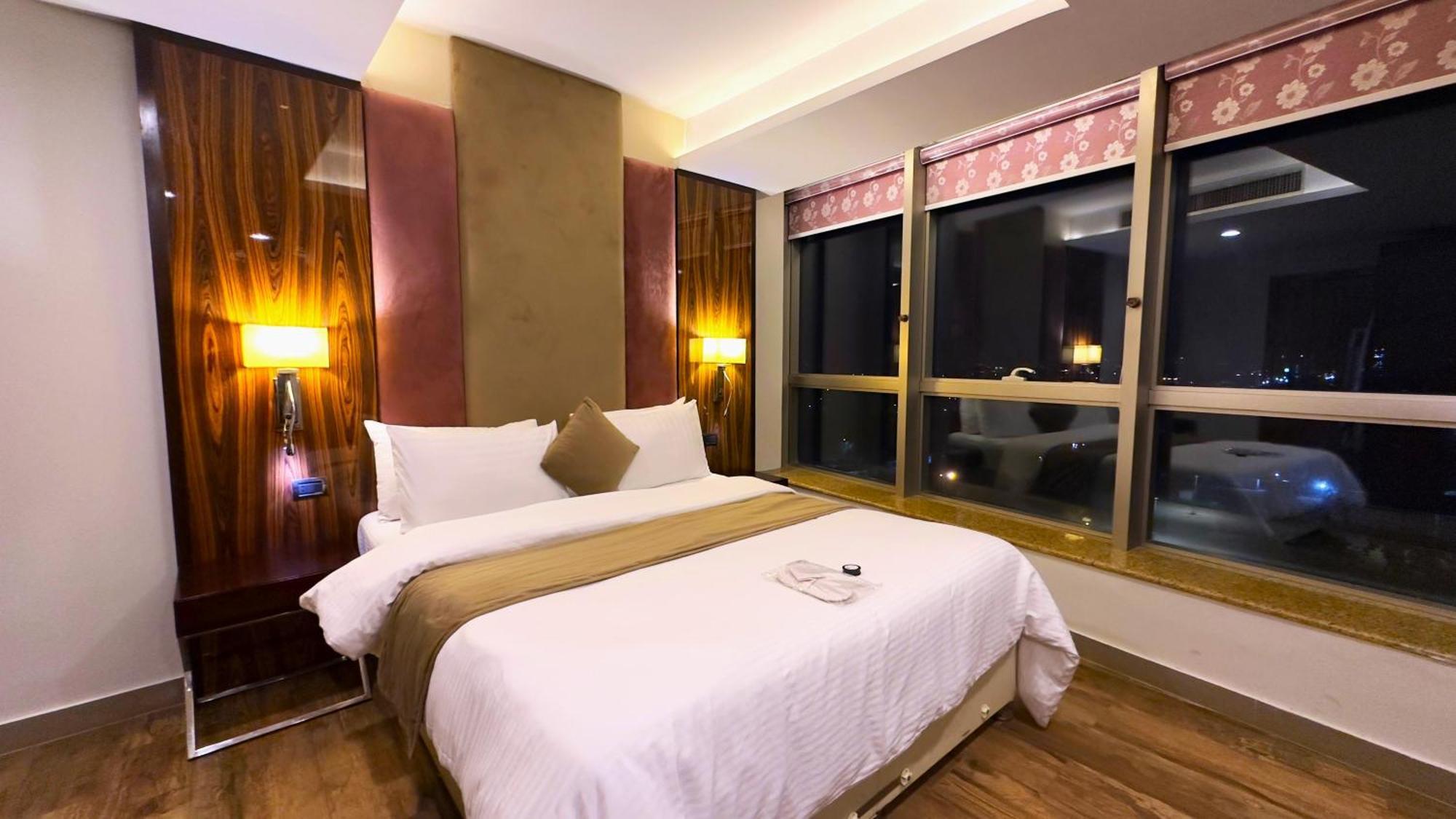 Centaurus Apartments Iszlámábád Kültér fotó