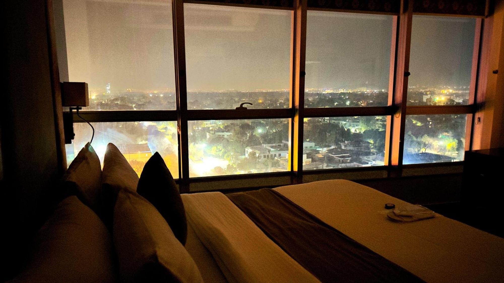 Centaurus Apartments Iszlámábád Kültér fotó